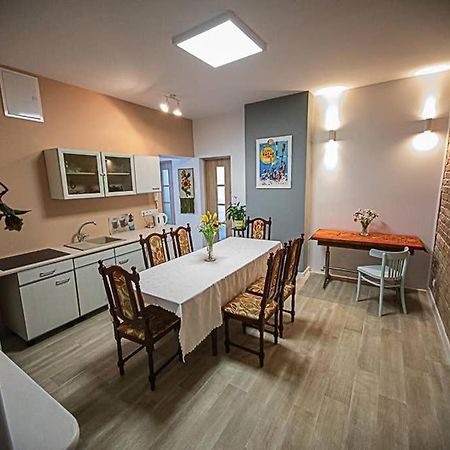 Apartament Rynek Leśna Exteriör bild
